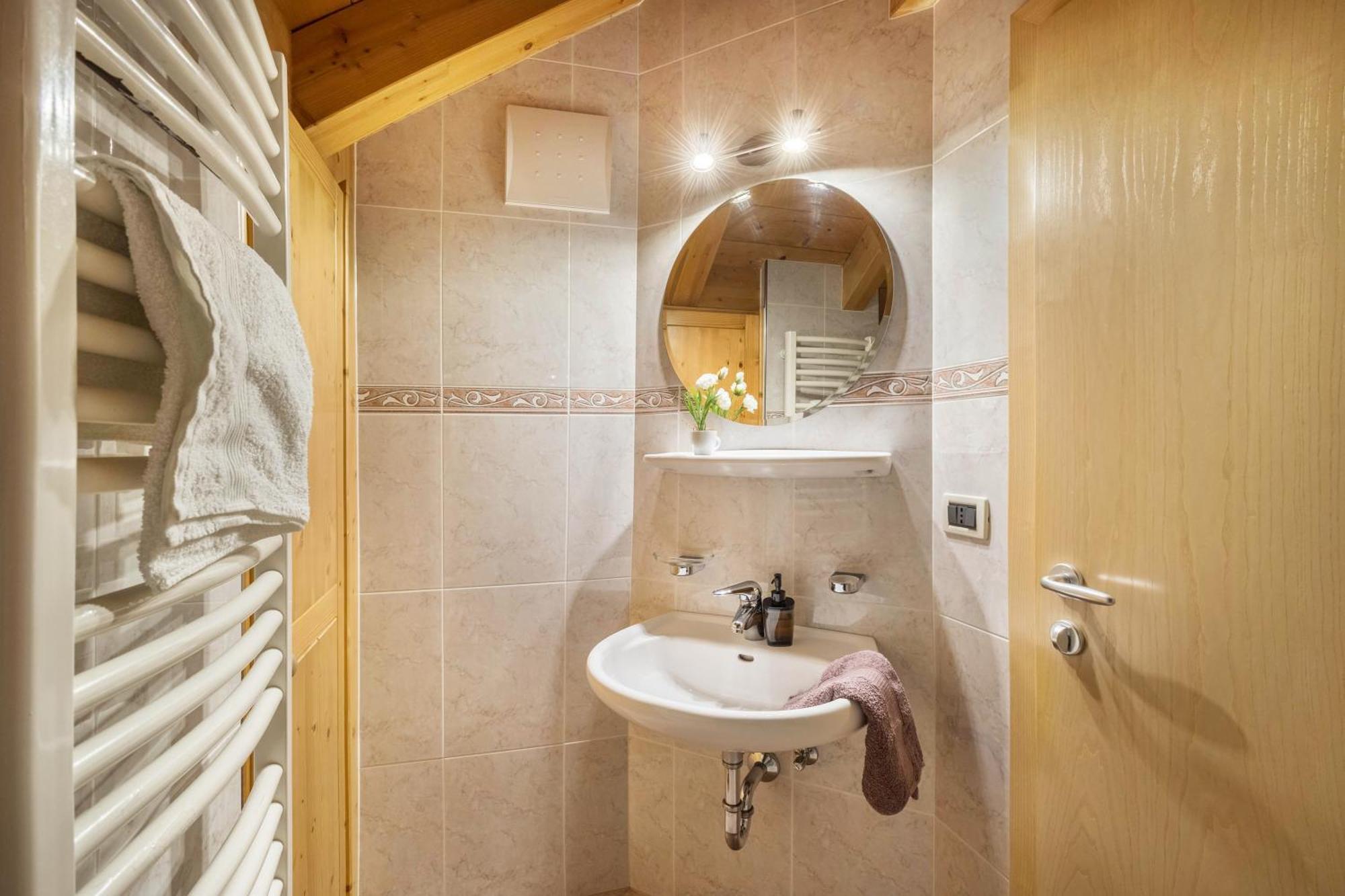 Bolser App Plan De Corones San Vigilio Di Marebbe Room photo